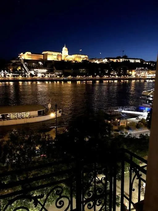 Baroque Danube Panorama Red Apartment Budapest